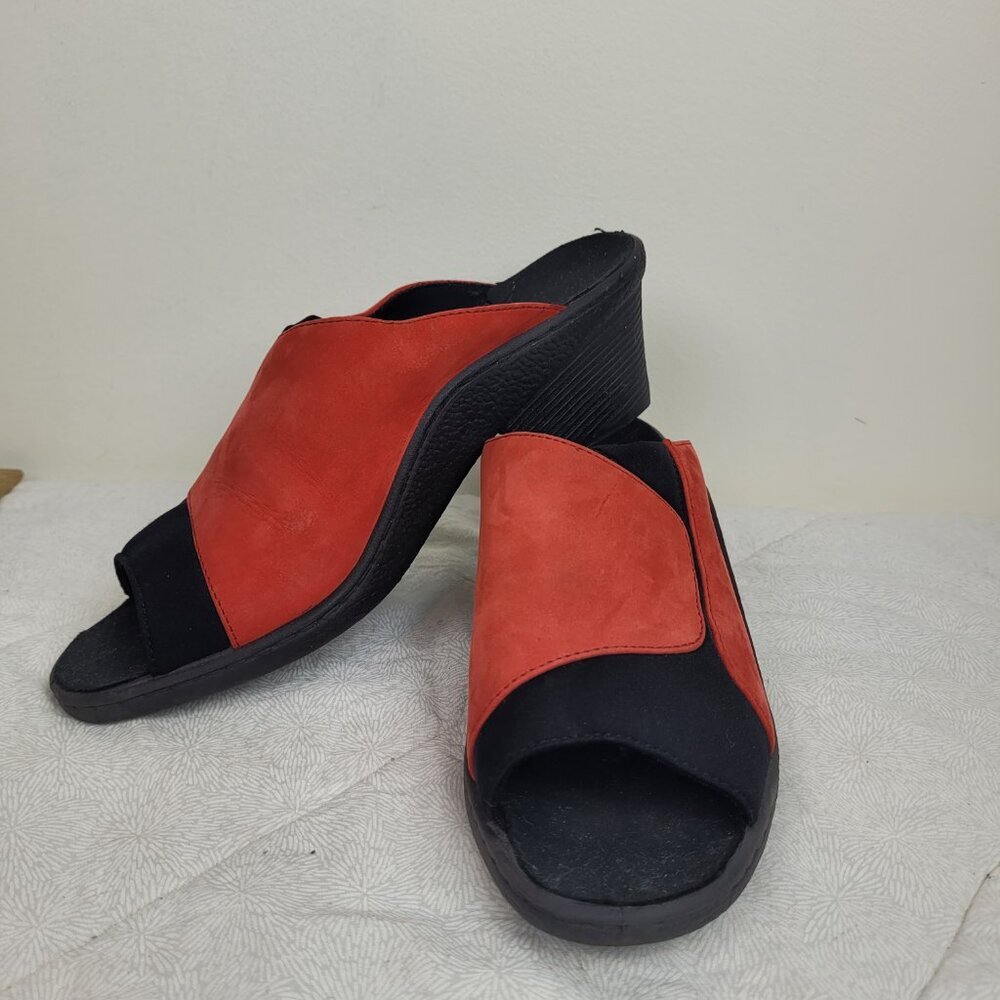 Porta red black faux suede peep toe sandals wedge soft sole arty funky edgy 8.5 - Picture 3 of 10